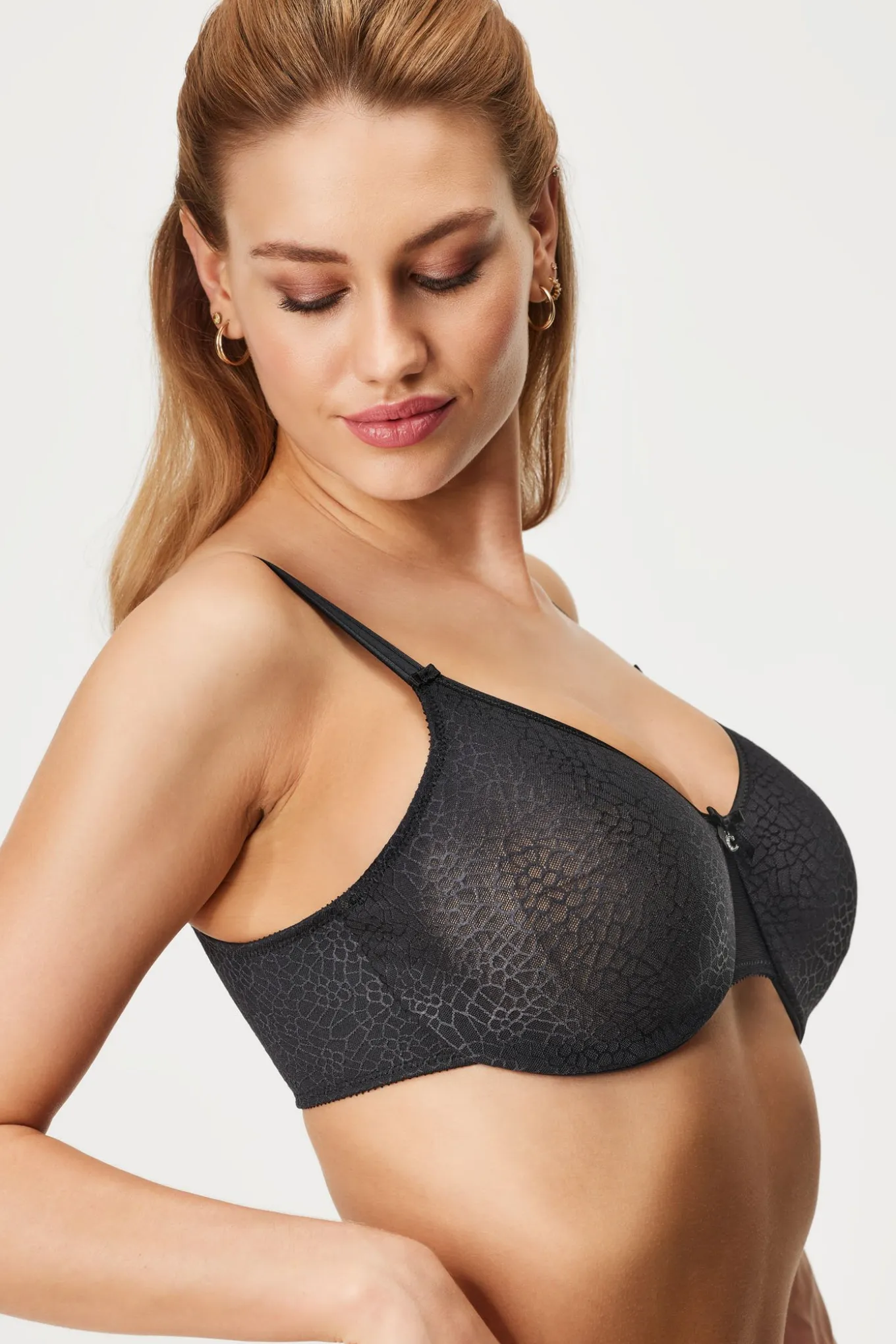 Biustonosz nieusztywniany minimizer CHANTELLE C Magnifique