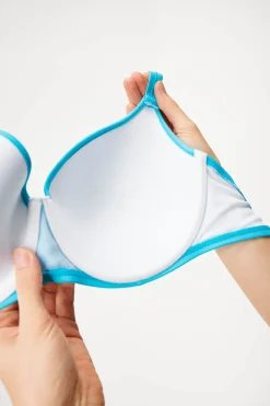 Biustonosz od szybkoschnącego stroju kąpielowego Spacer 3D Breeze Turquoise