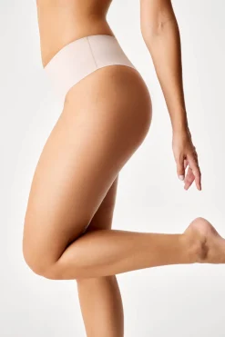Brazyliany modelujące Blael