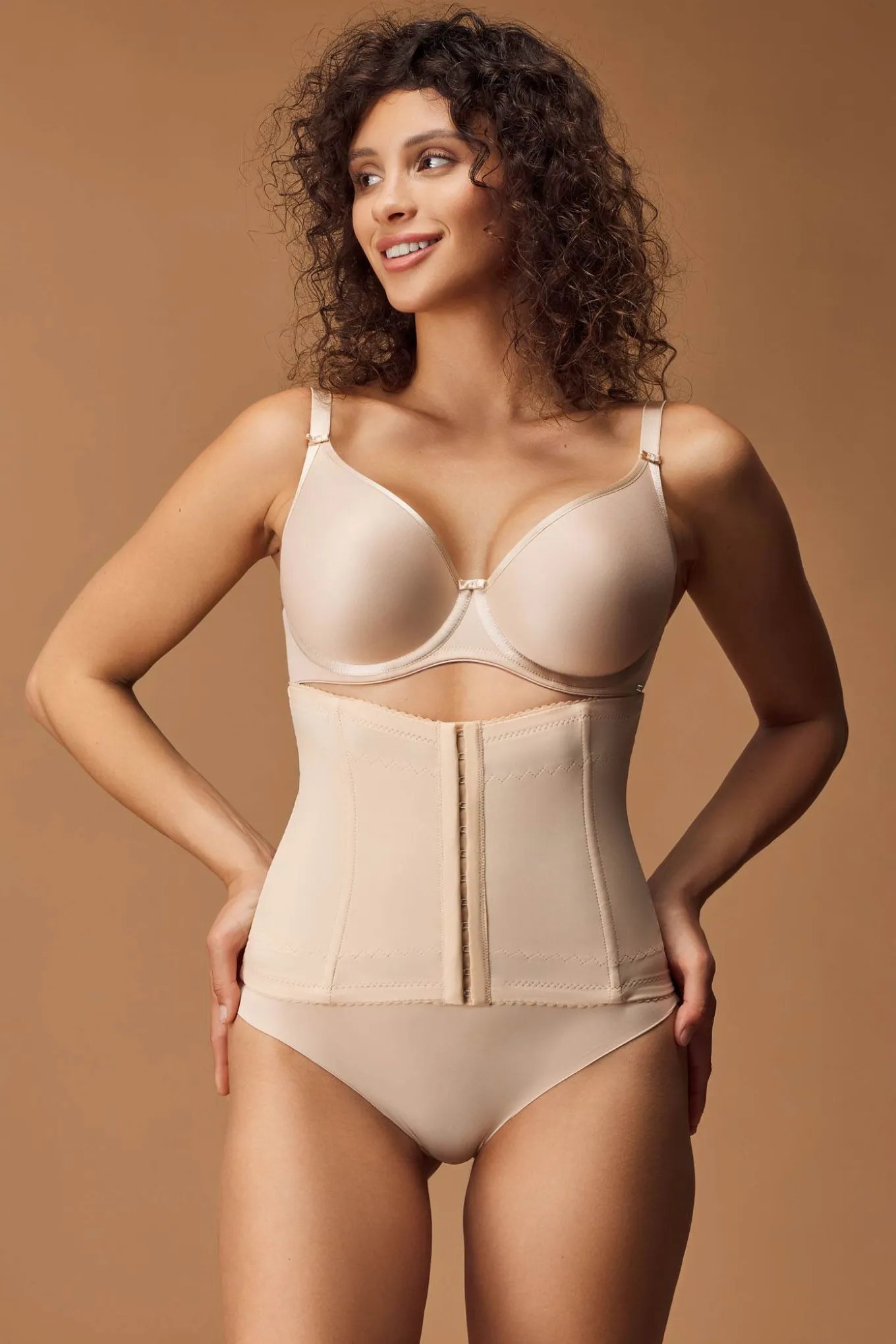 Ściągający gorset Elegant Shape