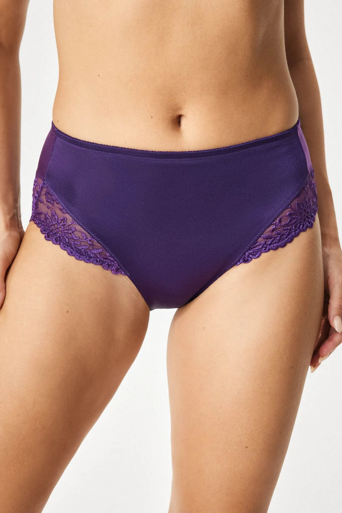 Majtki klasyczne Triumph Ladyform z wysokim stanem