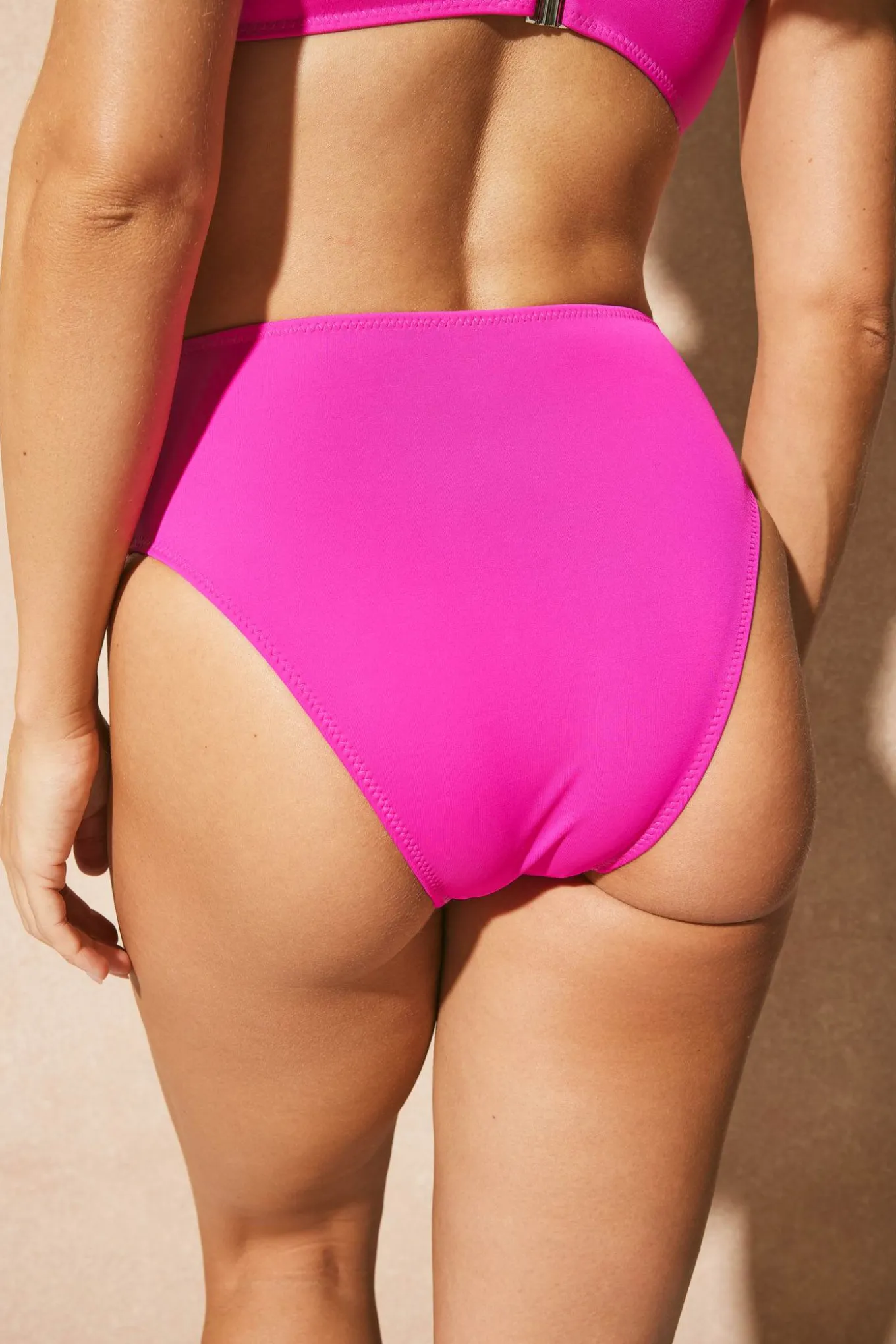 Majtki od stroju kąpielowego Maia Hot Pink
